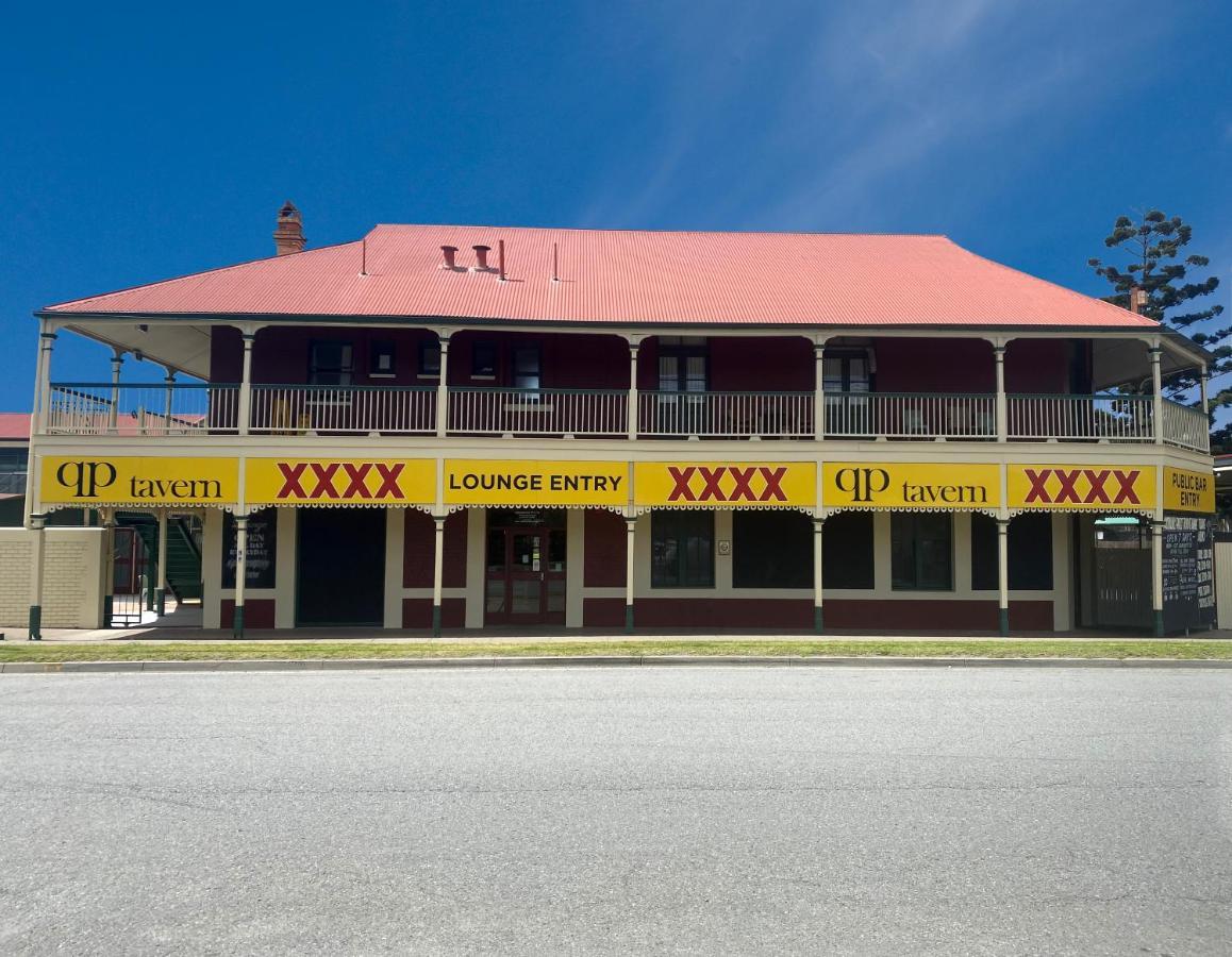 Queensport Tavern And Motel Brisbane Exterior foto